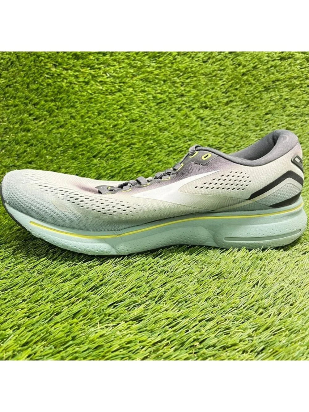 Brooks Ghost 15 Mens Size 11.5 Gray Oyster Green Running Walking Shoes Sneakers